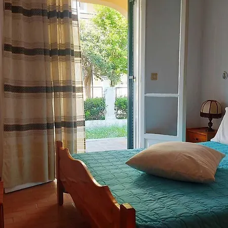 Elizabeth 3* Acharavi (Corfu)